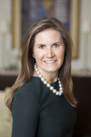 Headshot of Erin Donohue