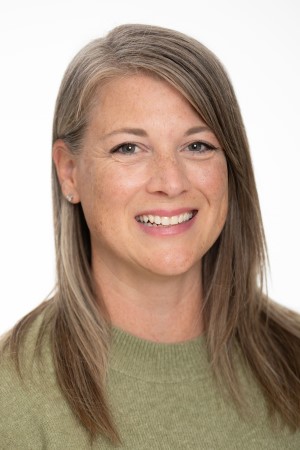 Headshot of Nicole Wagschal