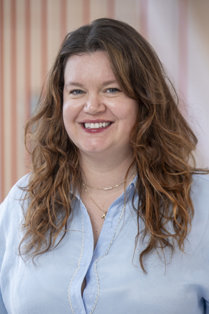 headshot of Nicole Loureiro